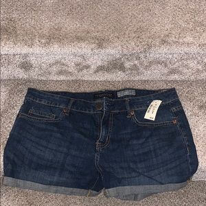 Aeropostales midi shorts